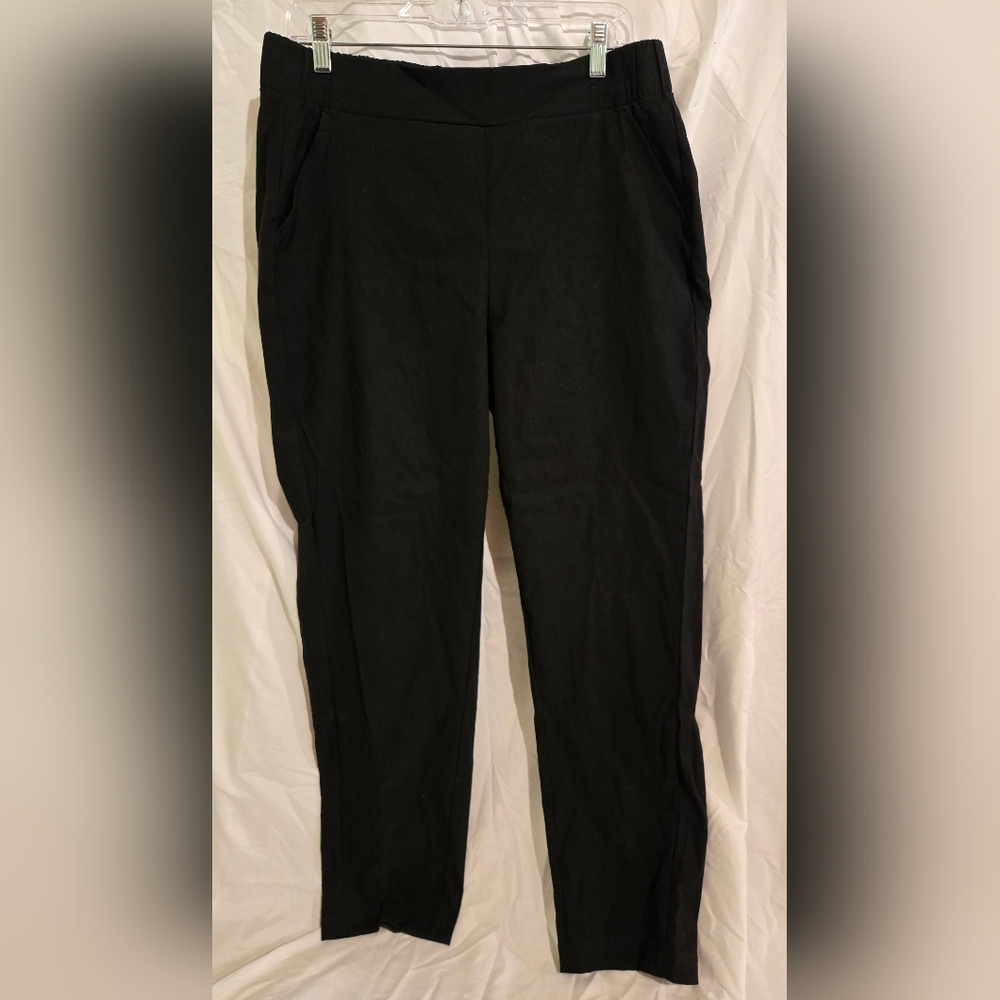 Modern Ambition Travel Women's Black Tapered  Pants